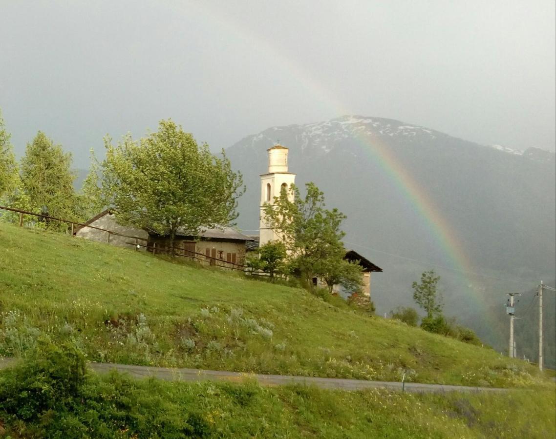 Agri-B&B Lou Col Canosio Exteriör bild