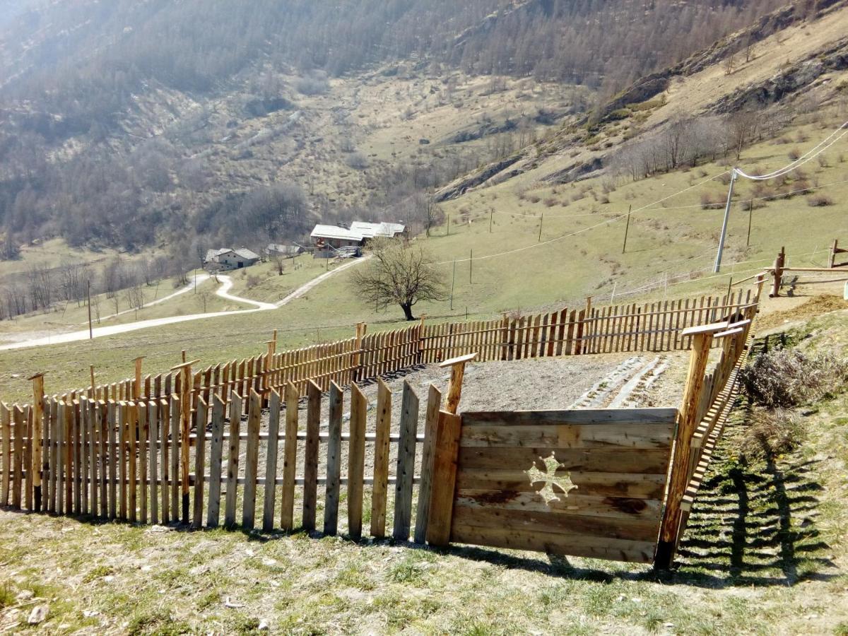 Agri-B&B Lou Col Canosio Exteriör bild