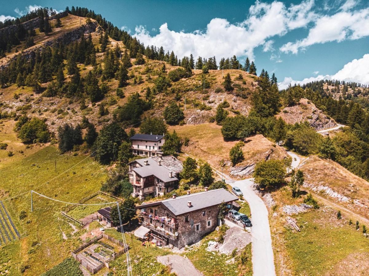 Agri-B&B Lou Col Canosio Exteriör bild
