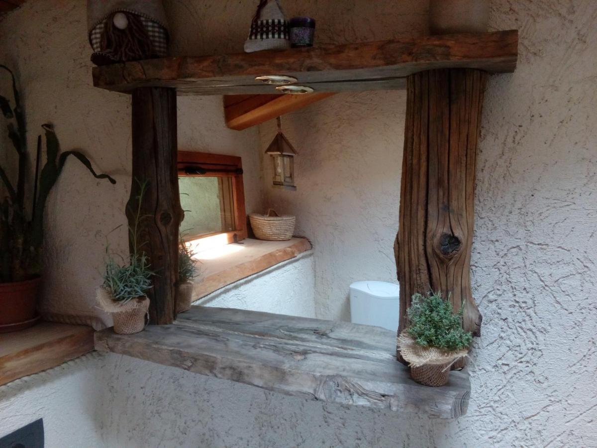 Agri-B&B Lou Col Canosio Exteriör bild