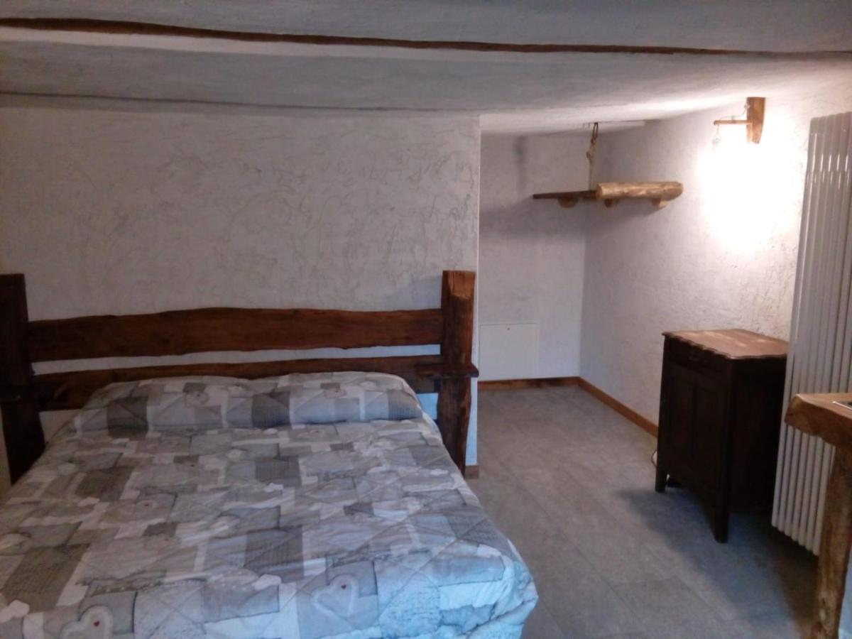 Agri-B&B Lou Col Canosio Exteriör bild