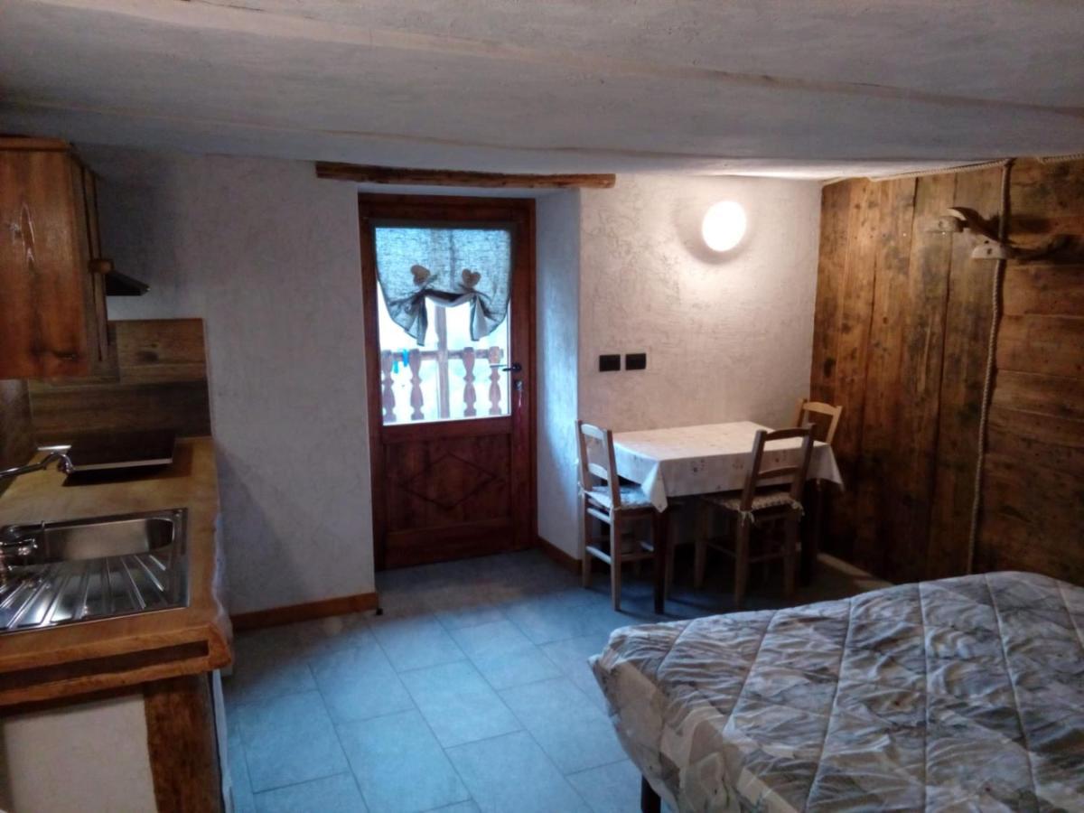 Agri-B&B Lou Col Canosio Exteriör bild